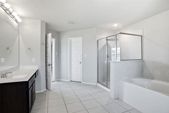 6252 Jackstaff Drive, Fort Worth, TX 76179