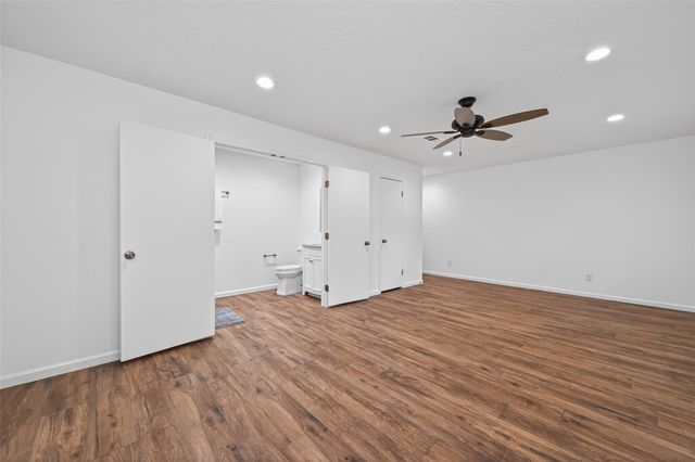 10720 Royal Forest Drive, Conroe, TX 77303