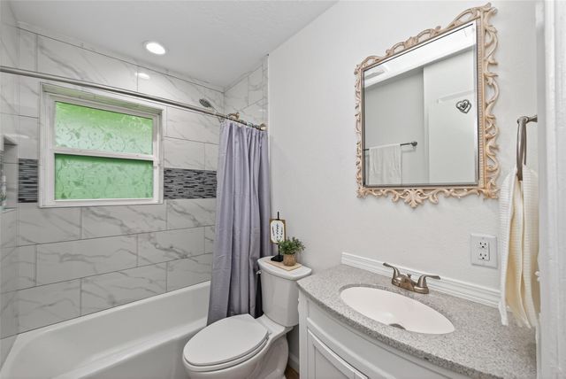 10720 Royal Forest Drive, Conroe, TX 77303