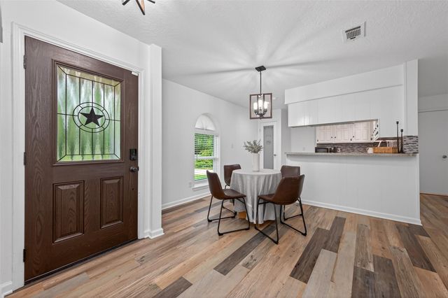 10720 Royal Forest Drive, Conroe, TX 77303