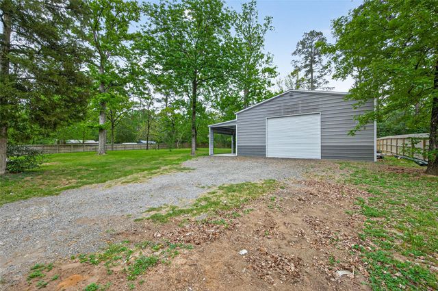 10720 Royal Forest Drive, Conroe, TX 77303