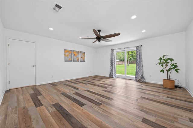 10720 Royal Forest Drive, Conroe, TX 77303