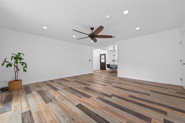 10720 Royal Forest Drive, Conroe, TX 77303