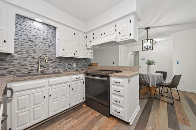 10720 Royal Forest Drive, Conroe, TX 77303