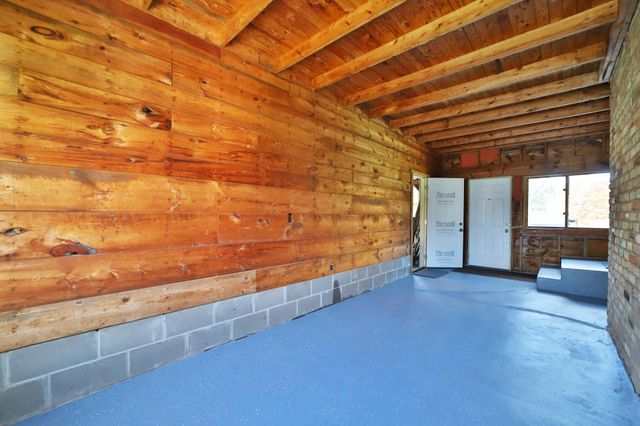 12108 Oakridge Road, Brainerd, MN 56401