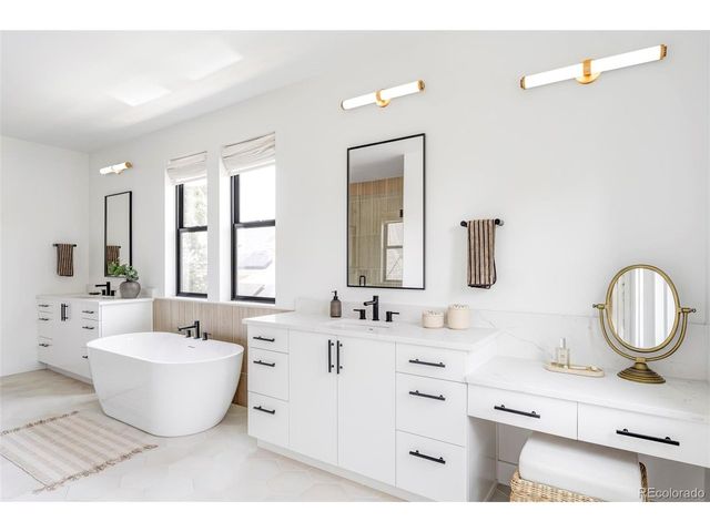 330 Elm St, Denver, CO 80220