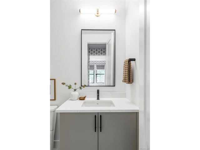 330 Elm St, Denver, CO 80220