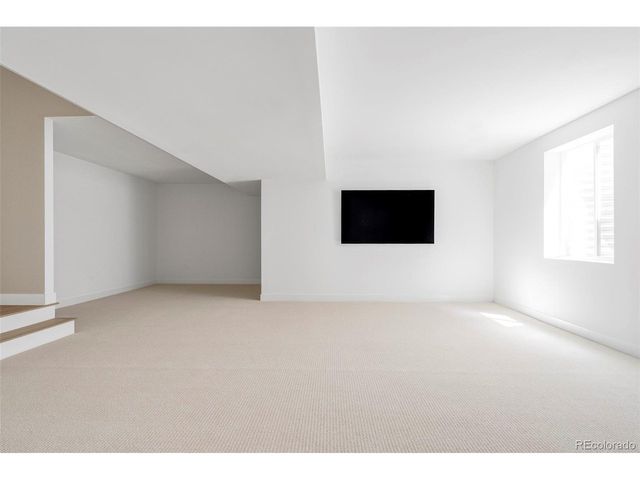 330 Elm St, Denver, CO 80220