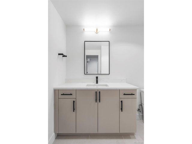 330 Elm St, Denver, CO 80220