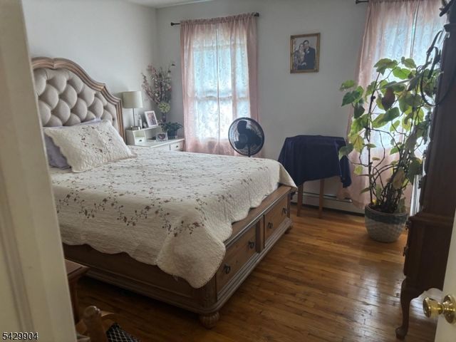 110 Coolidge St, Linden City, NJ 07036