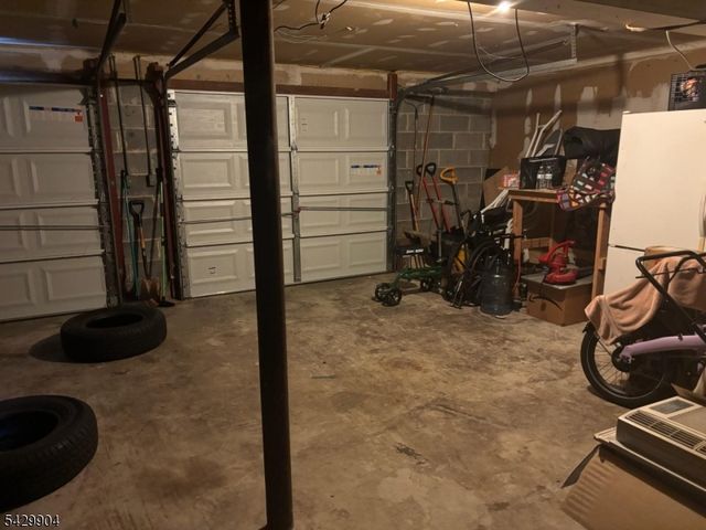 110 Coolidge St, Linden City, NJ 07036