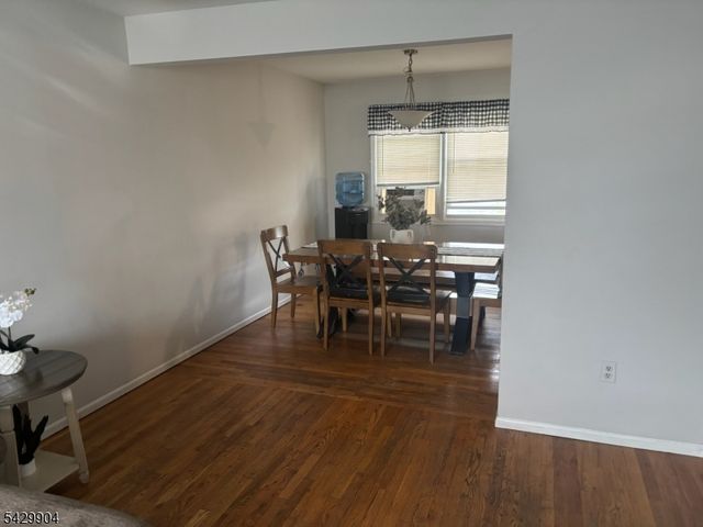 110 Coolidge St, Linden City, NJ 07036