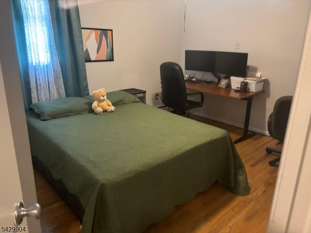 110 Coolidge St, Linden City, NJ 07036
