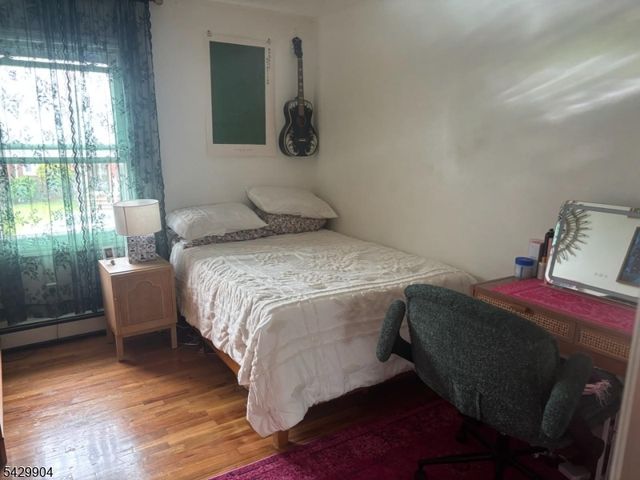 110 Coolidge St, Linden City, NJ 07036