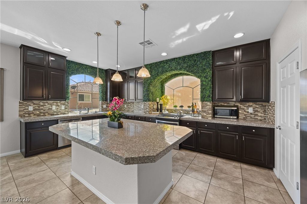 5355 Tartan Hill Avenue, Las Vegas, NV 89141 — photo 3