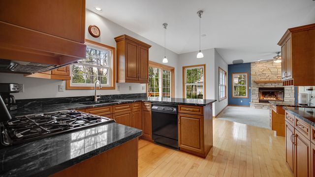 440 Oak Breeze Drive, Valparaiso, IN 46383
