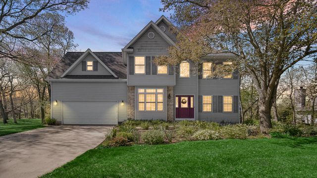 440 Oak Breeze Drive, Valparaiso, IN 46383