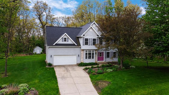 440 Oak Breeze Drive, Valparaiso, IN 46383