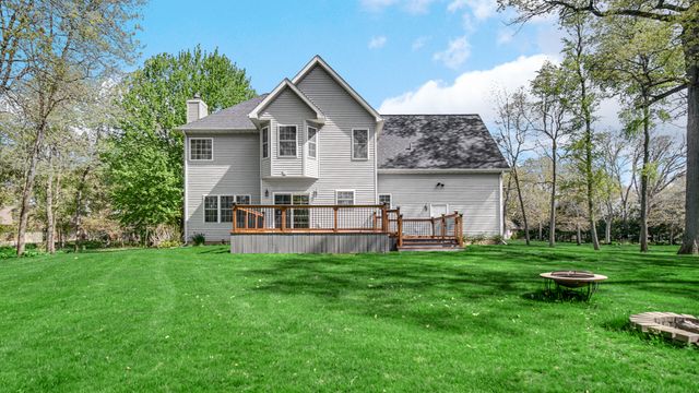 440 Oak Breeze Drive, Valparaiso, IN 46383