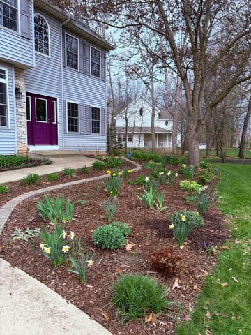 440 Oak Breeze Drive, Valparaiso, IN 46383