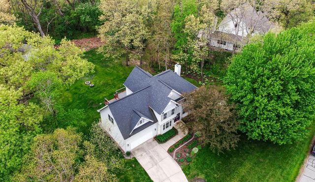440 Oak Breeze Drive, Valparaiso, IN 46383