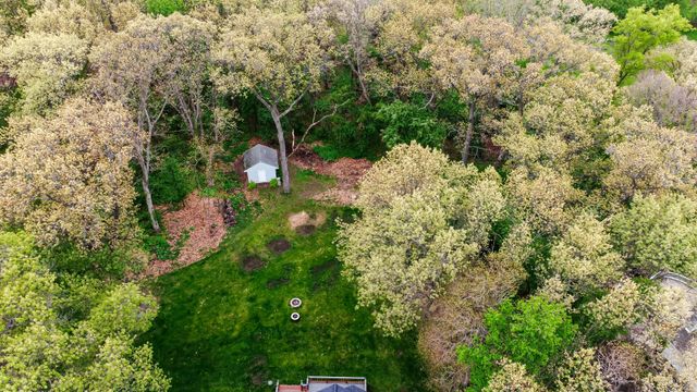 440 Oak Breeze Drive, Valparaiso, IN 46383