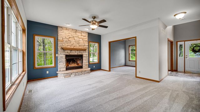 440 Oak Breeze Drive, Valparaiso, IN 46383