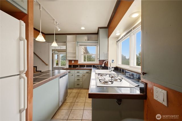 10115 15th Avenue S, Seattle, WA 98168