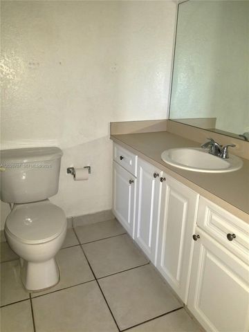 4812 Washington Street 147, Hollywood, FL 33021