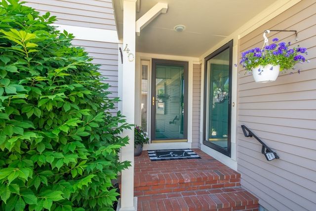 40 Jasper Lane 40, Randolph, MA 02368
