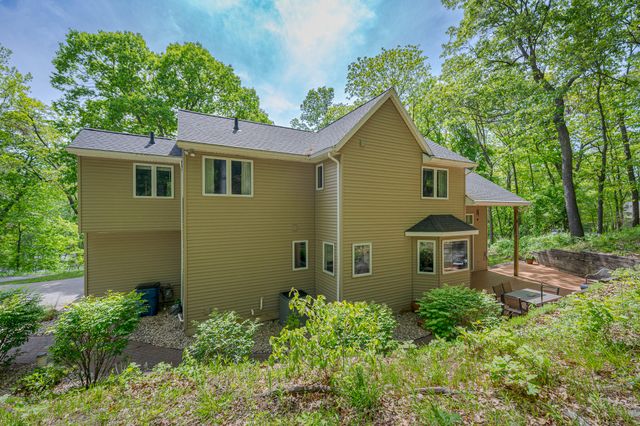 144 Pettis Avenue SE, Ada, MI 49301