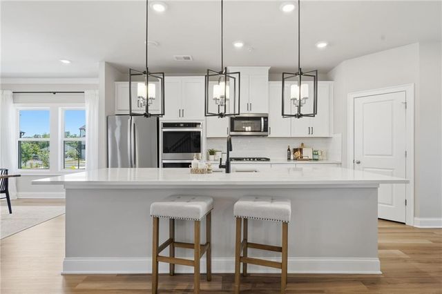 824 Mackay Creek, Woodstock, GA 30188