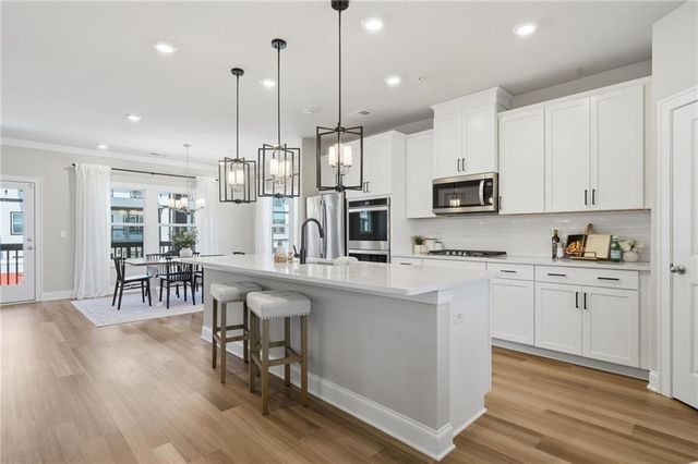 824 Mackay Creek, Woodstock, GA 30188