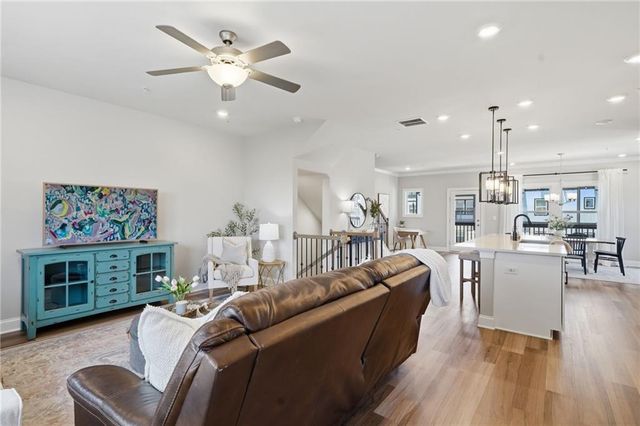 824 Mackay Creek, Woodstock, GA 30188