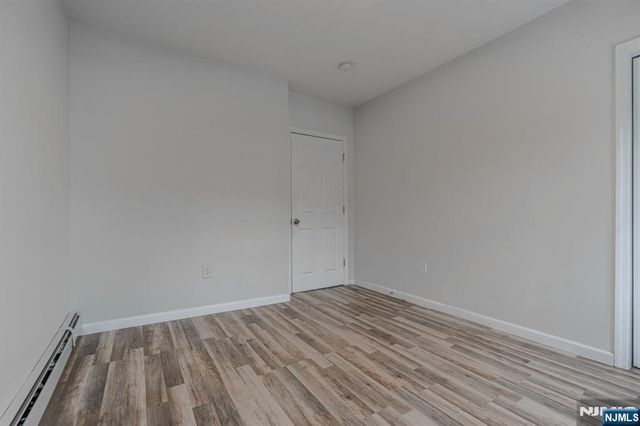 562 18th Street, Newark, NJ 07103