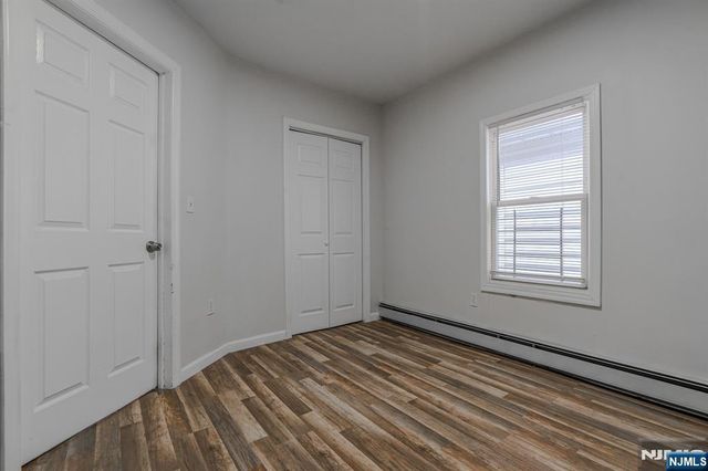 562 18th Street, Newark, NJ 07103