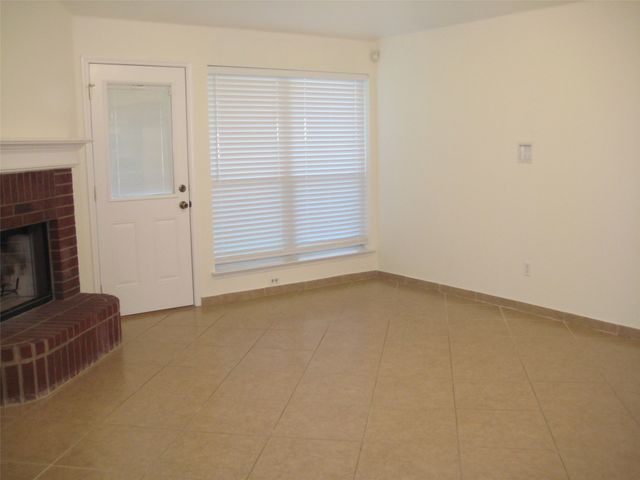 917 Cruise Street, Denton, TX 76207