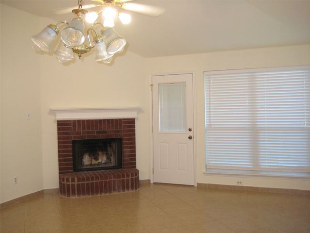 917 Cruise Street, Denton, TX 76207