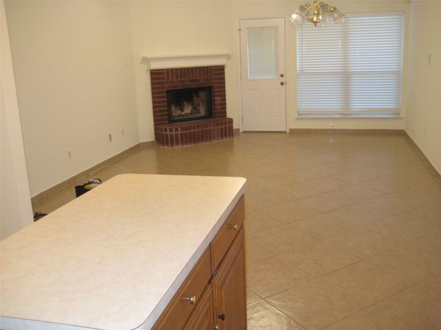 917 Cruise Street, Denton, TX 76207