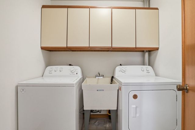 9867 Cambridge Court B, Mokena, IL 60448