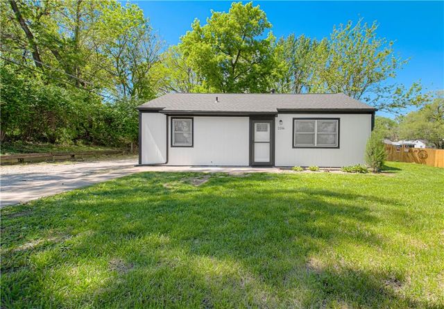 2206 S 34th Street, Kansas City, KS 66106