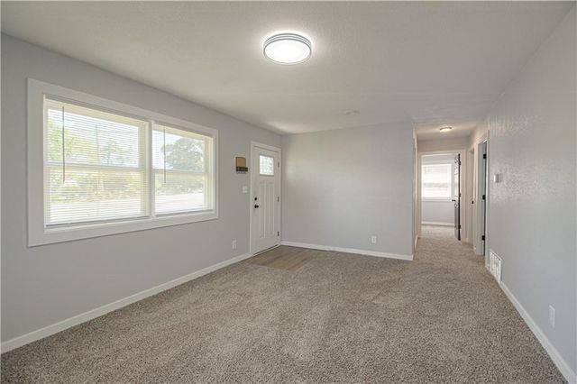 2206 S 34th Street, Kansas City, KS 66106