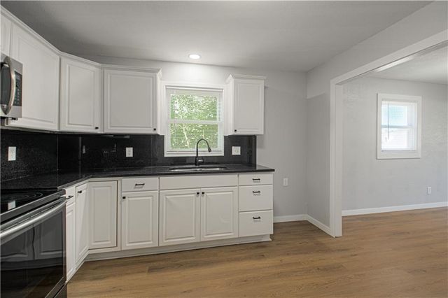 2206 S 34th Street, Kansas City, KS 66106