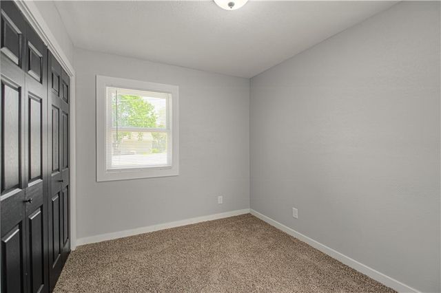 2206 S 34th Street, Kansas City, KS 66106