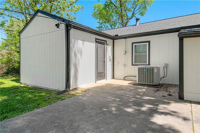 2206 S 34th Street, Kansas City, KS 66106