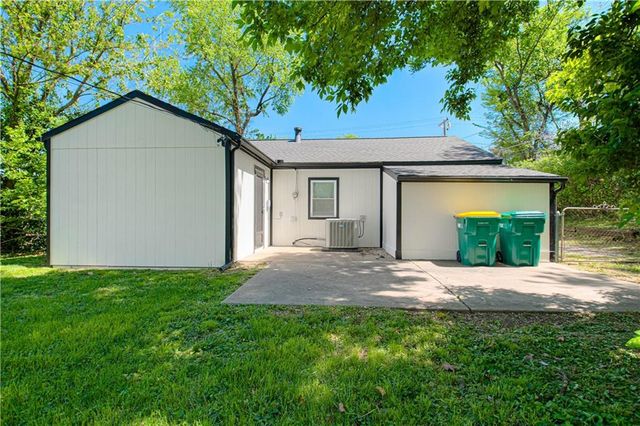 2206 S 34th Street, Kansas City, KS 66106