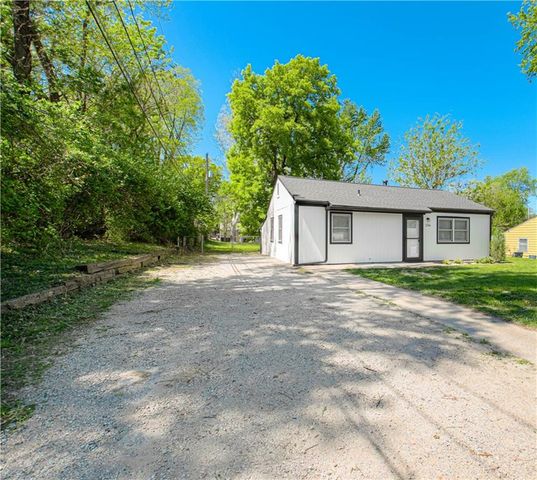 2206 S 34th Street, Kansas City, KS 66106