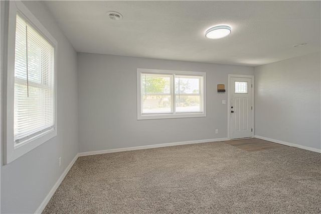 2206 S 34th Street, Kansas City, KS 66106