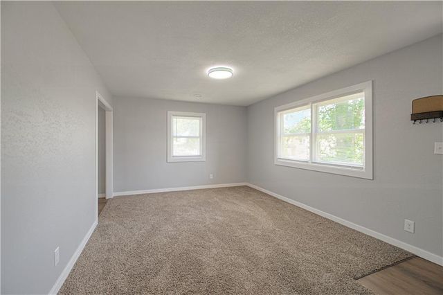 2206 S 34th Street, Kansas City, KS 66106