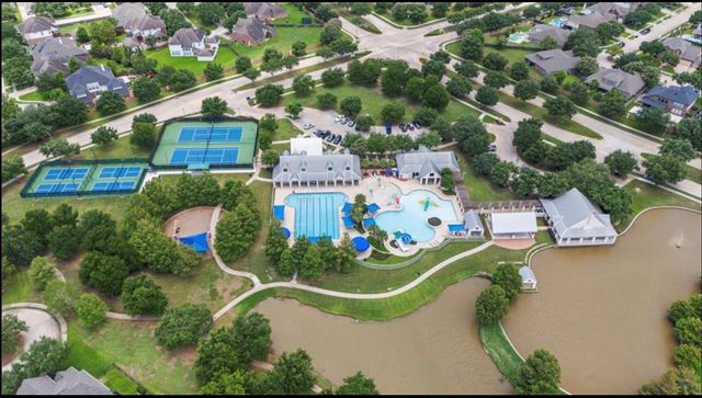 8710 Rampart Point Drive, Richmond, TX 77406